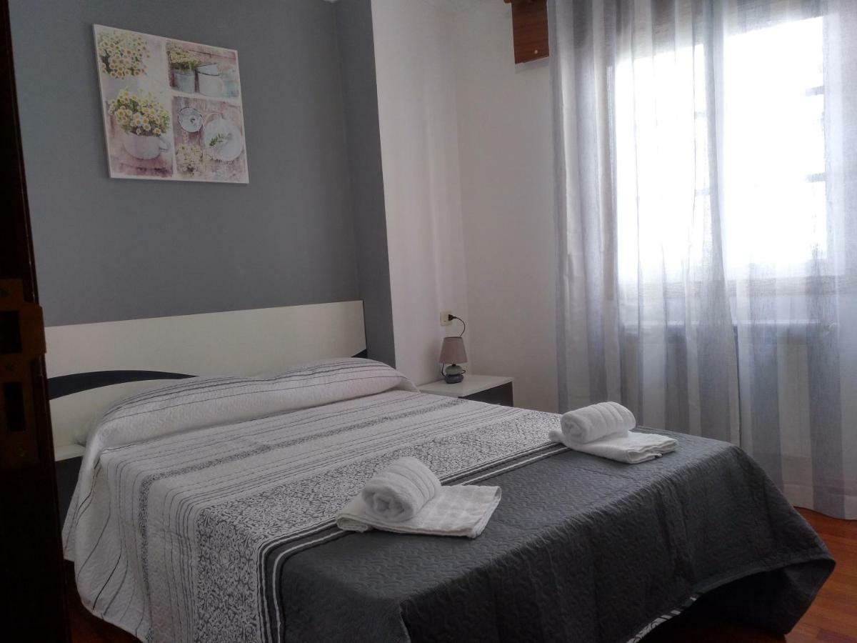 Apartamentos Enteros O Lagar Мелиде Экстерьер фото